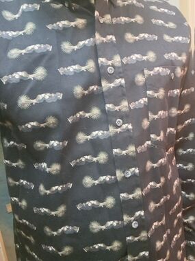 Men's Black Patterned Button-Up Shirt